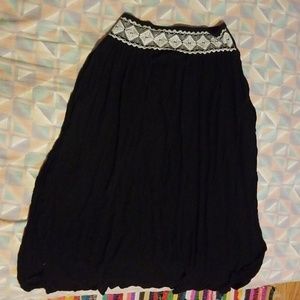 High waisted Black maxi skirt